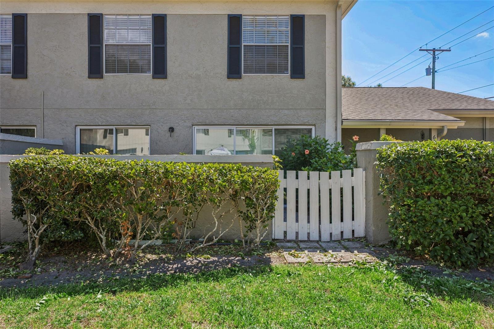6341 Treetop Cir #6341 Property Photo 2
