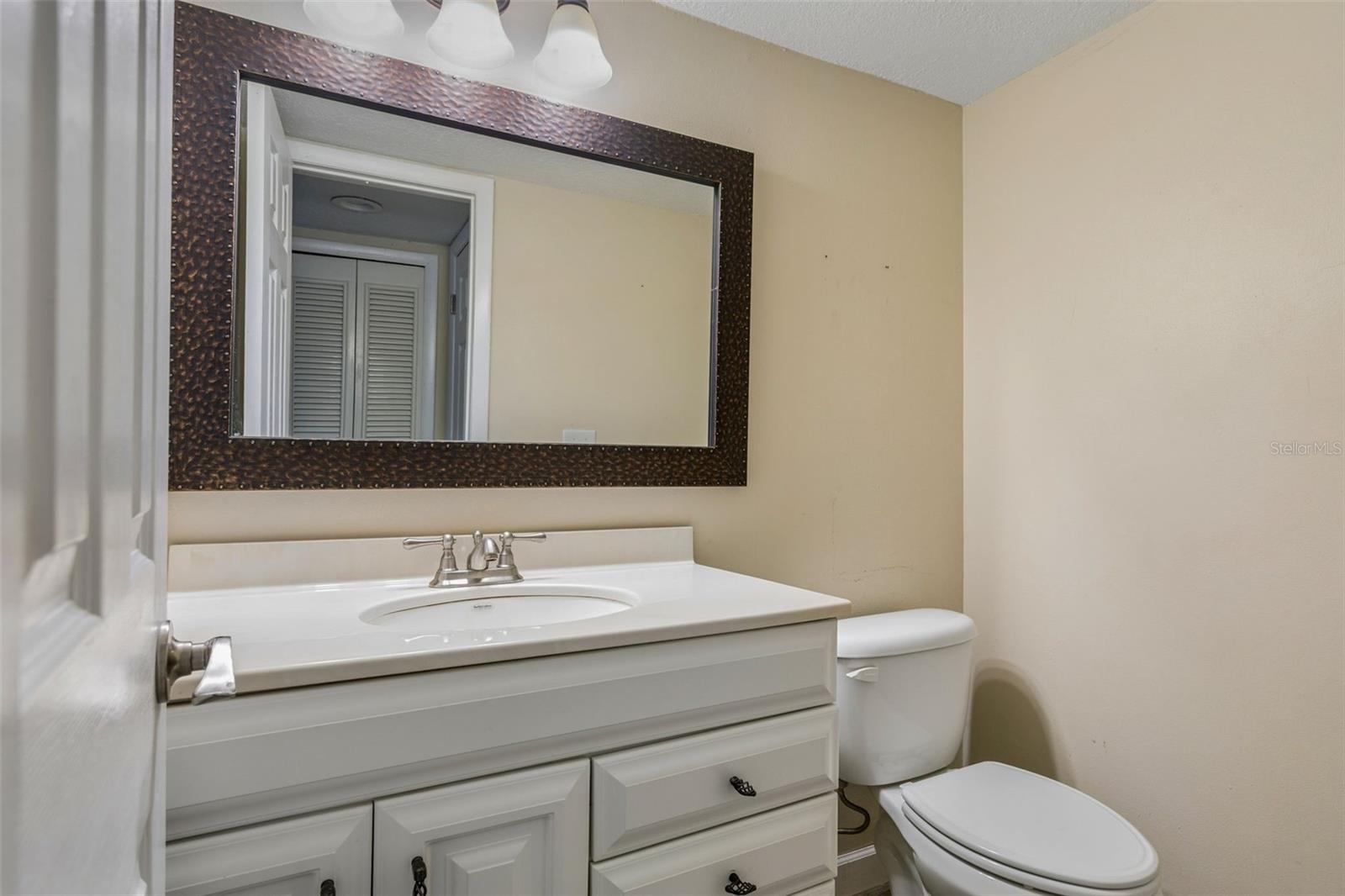 6341 Treetop Cir #6341 Property Photo 11