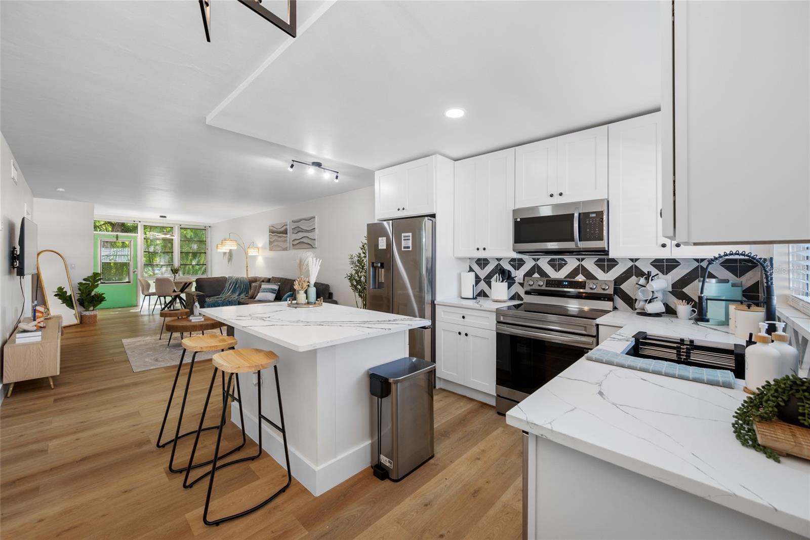 1433 S Belcher Rd #f9 Property Photo 2
