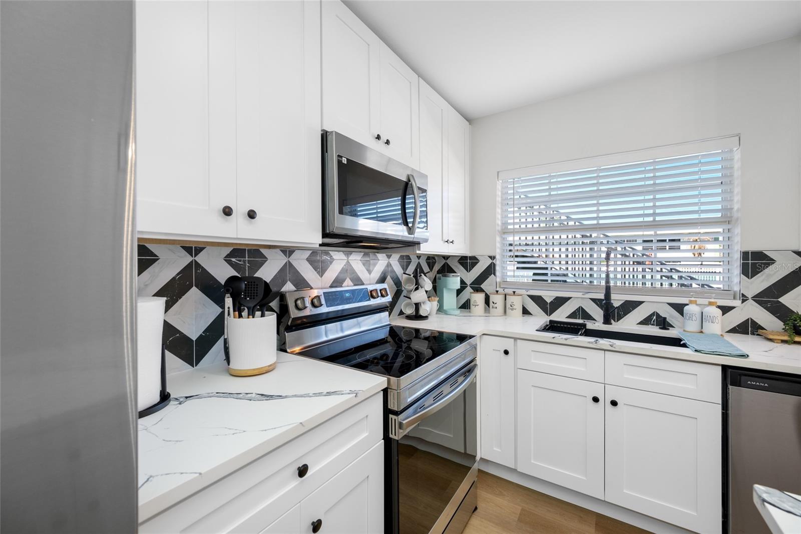 1433 S Belcher Rd #f9 Property Photo 3
