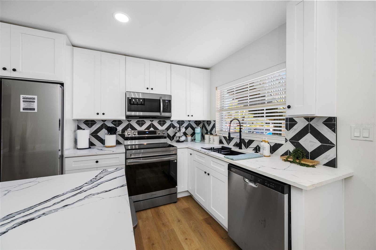 1433 S Belcher Rd #f9 Property Photo 4