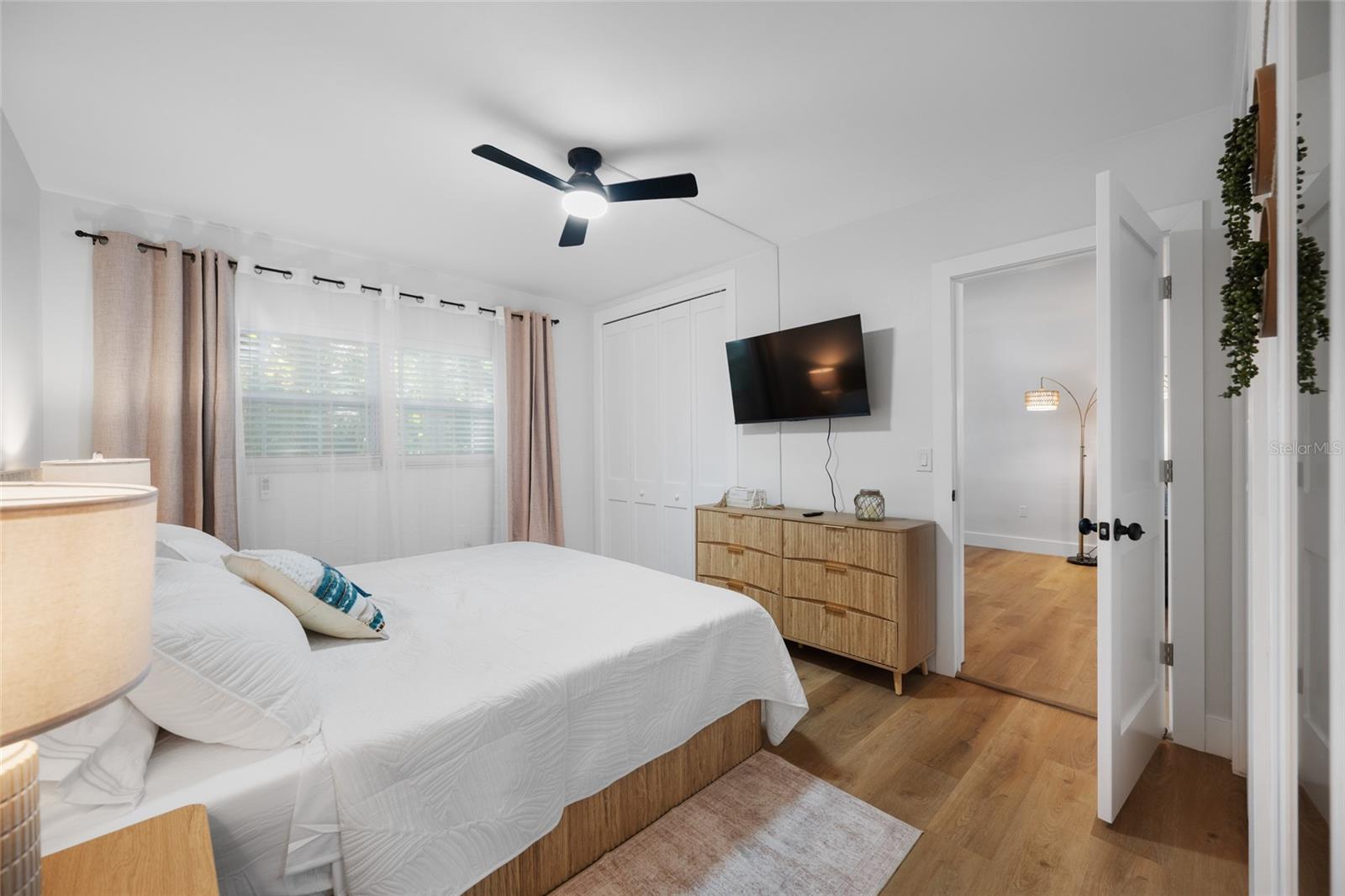 1433 S Belcher Rd #f9 Property Photo 16
