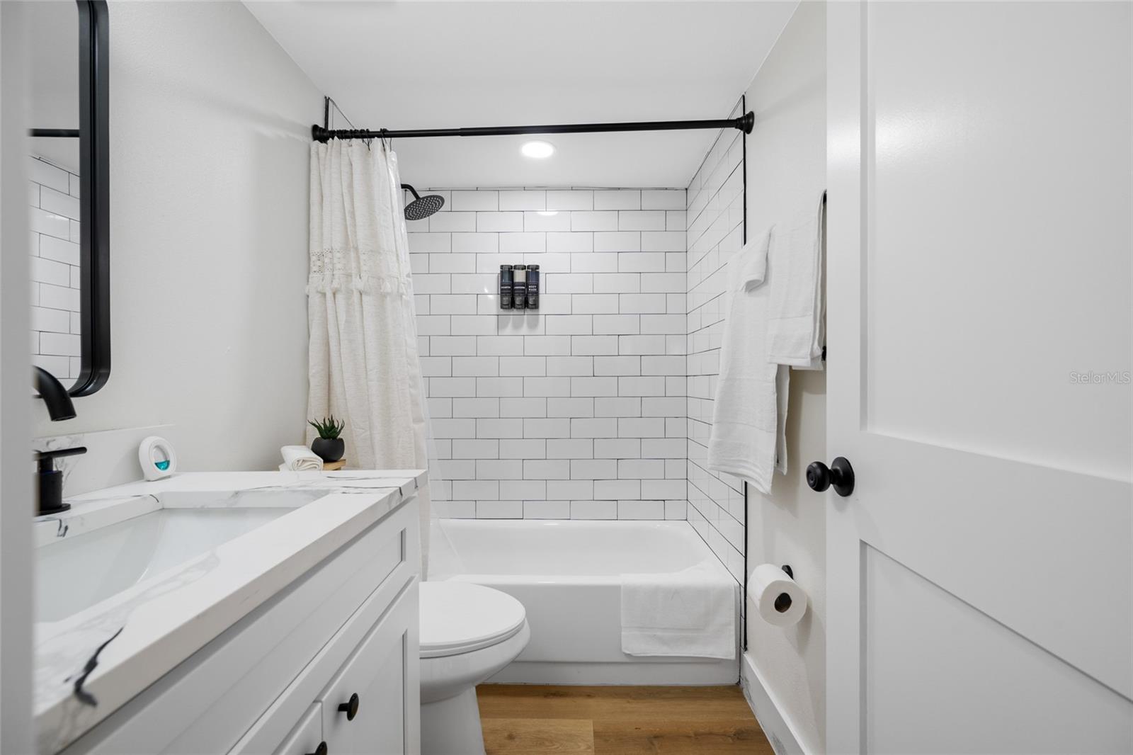 1433 S Belcher Rd #f9 Property Photo 27