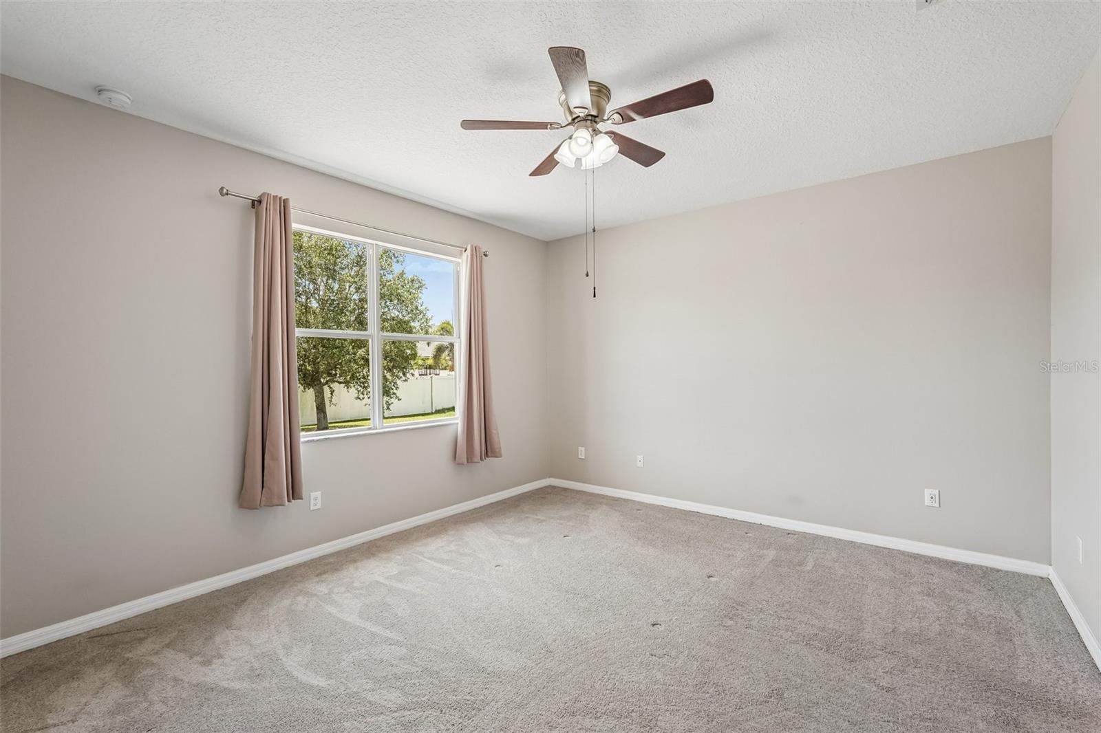 2426 Cumberland Cliff Dr Property Photo 17