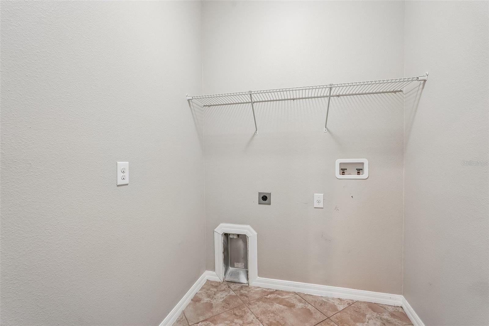 2426 Cumberland Cliff Dr Property Photo 31