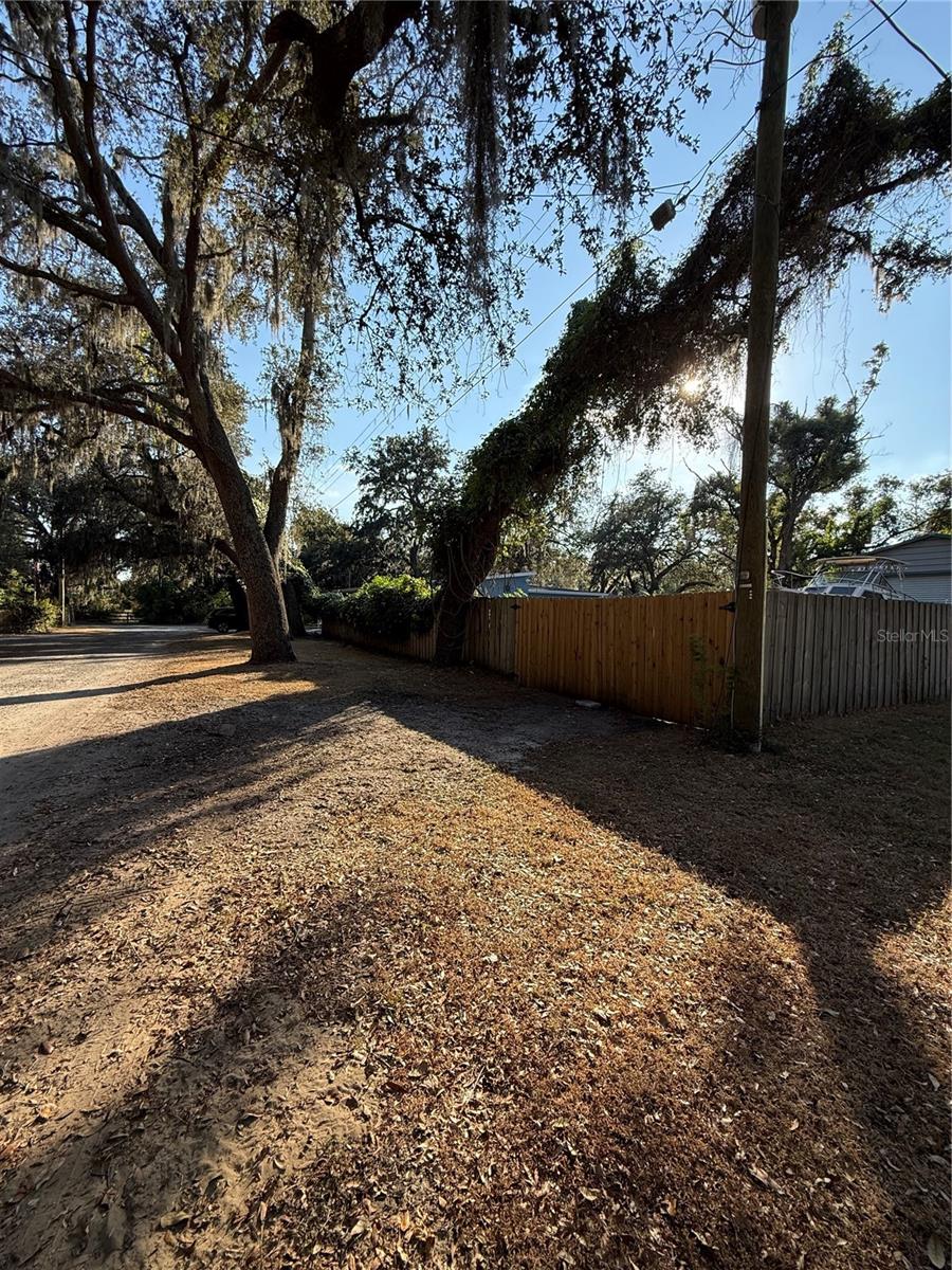 Lakeside Dr Property Photo 1