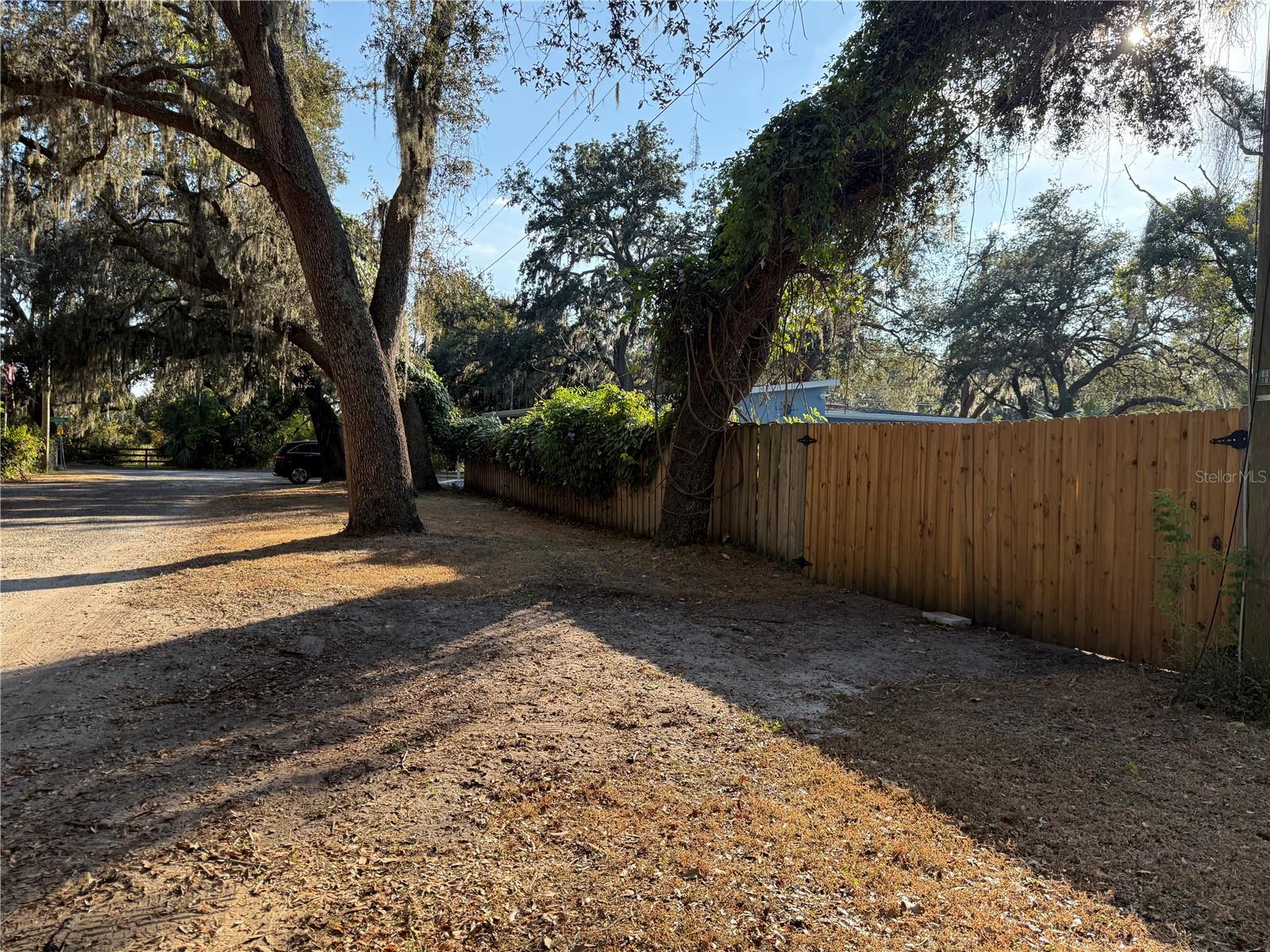 Lakeside Dr Property Photo 3