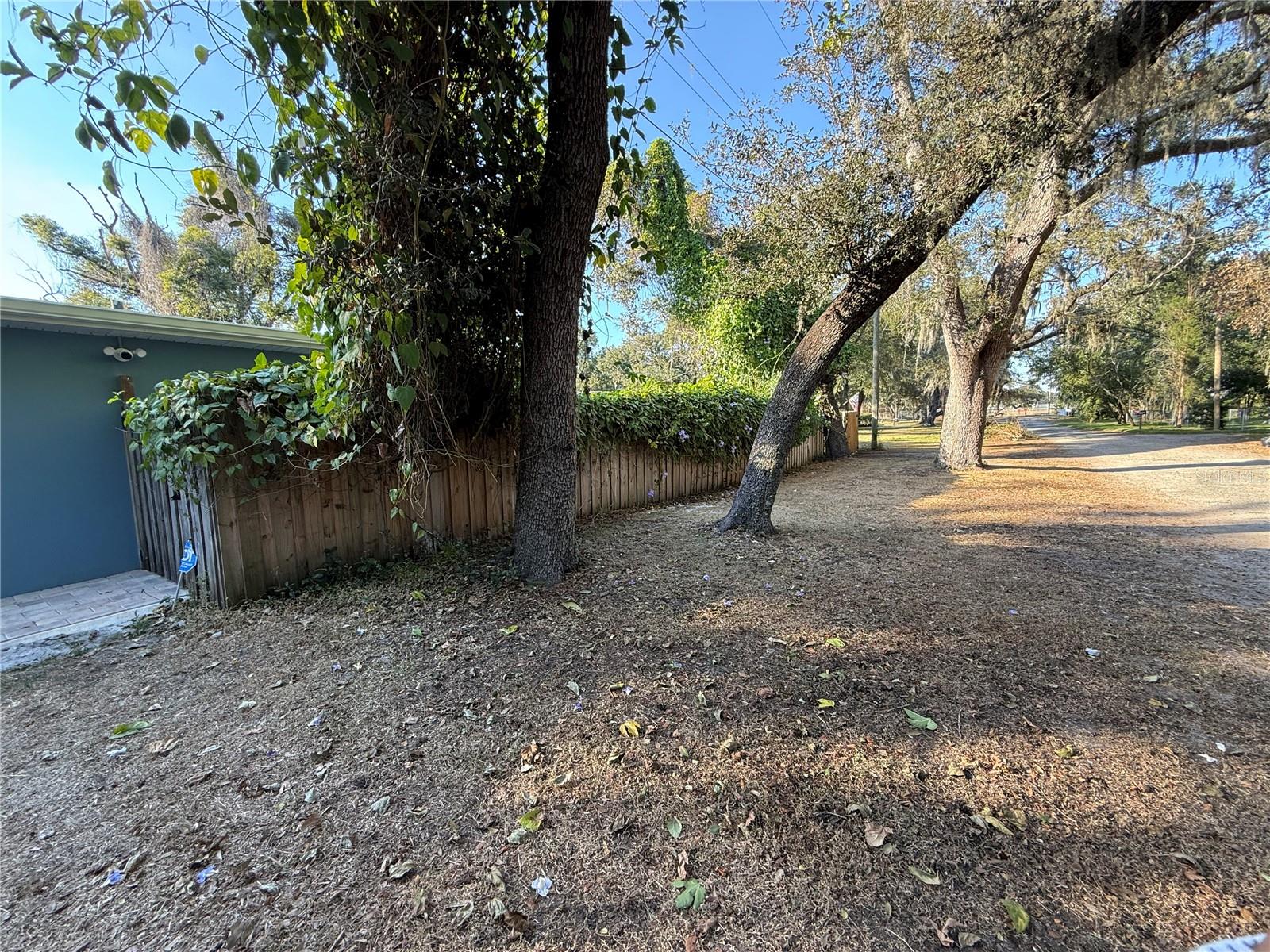 Lakeside Dr Property Photo 5