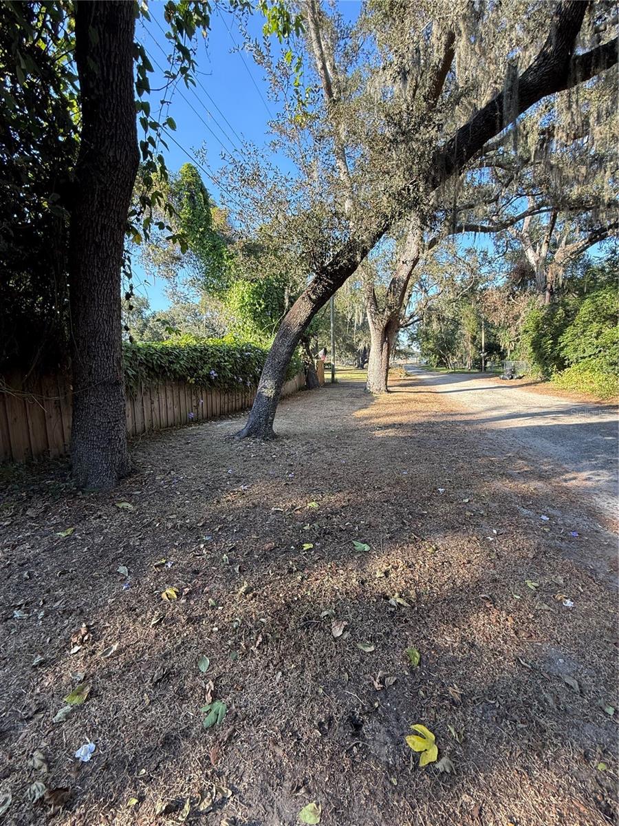 Lakeside Dr Property Photo 6