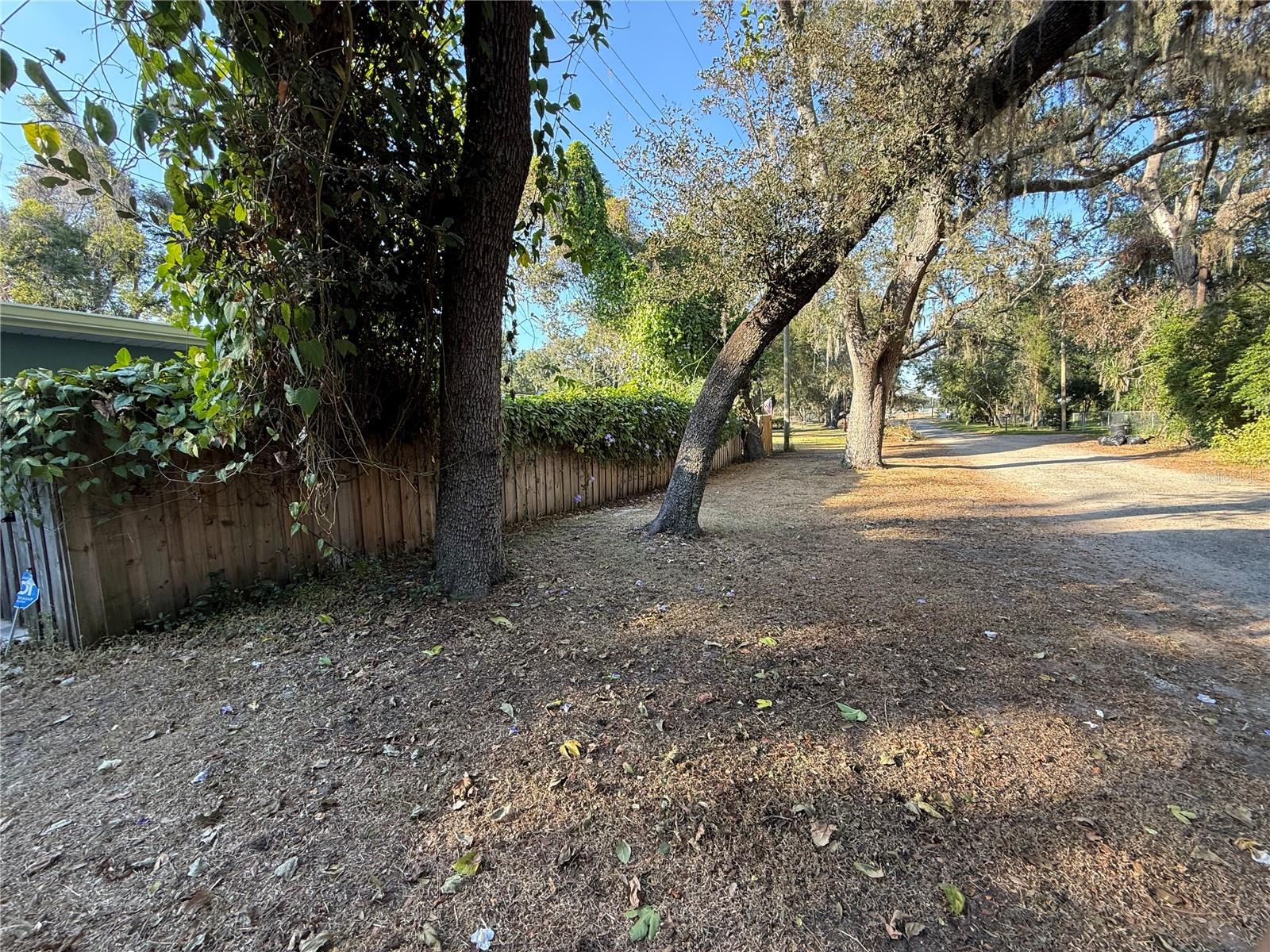 Lakeside Dr Property Photo 8