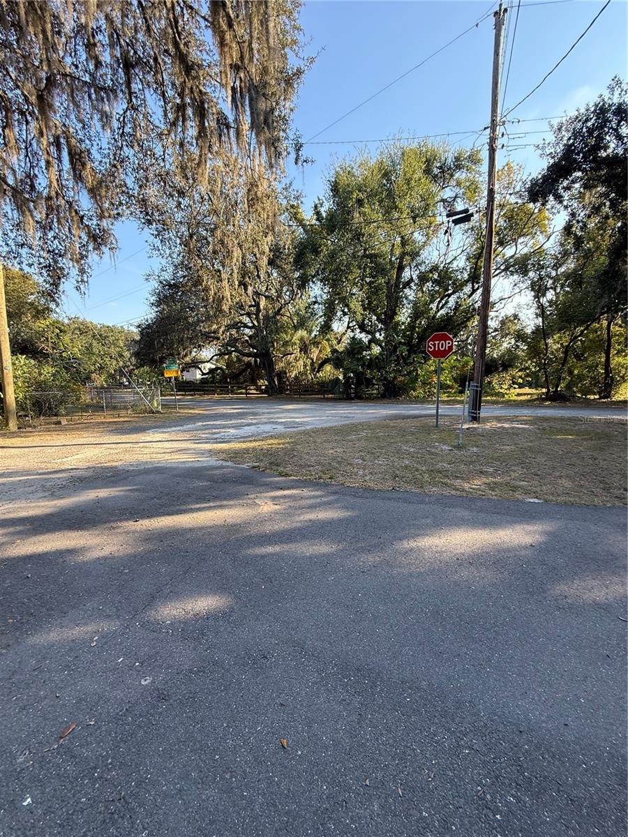 Lakeside Dr Property Photo 10