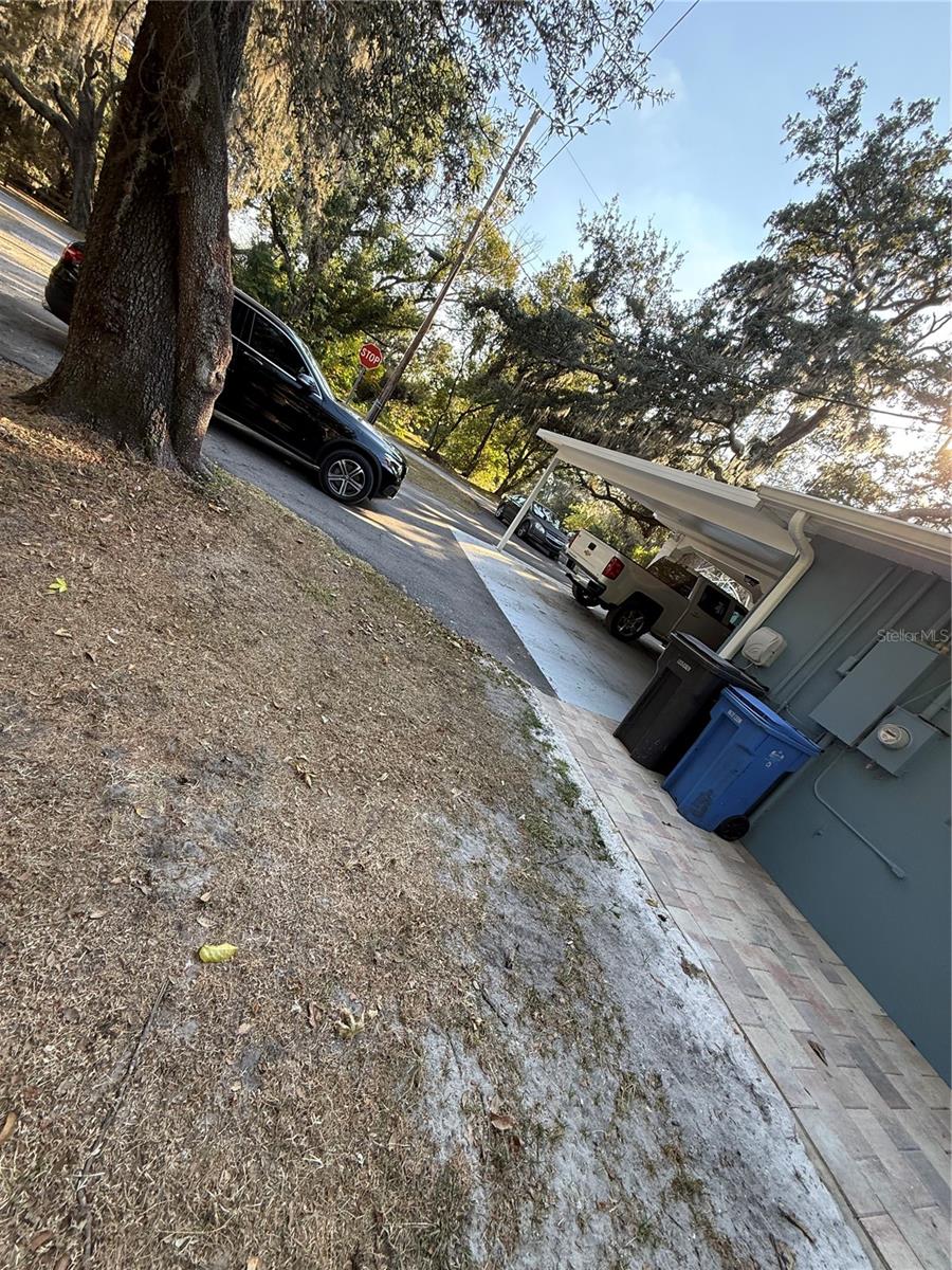 Lakeside Dr Property Photo 11