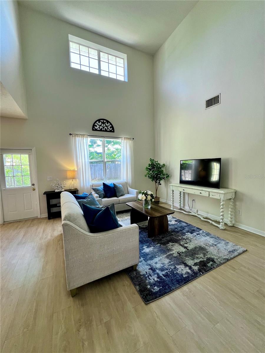 411 Durham Shore Ct Property Photo 4