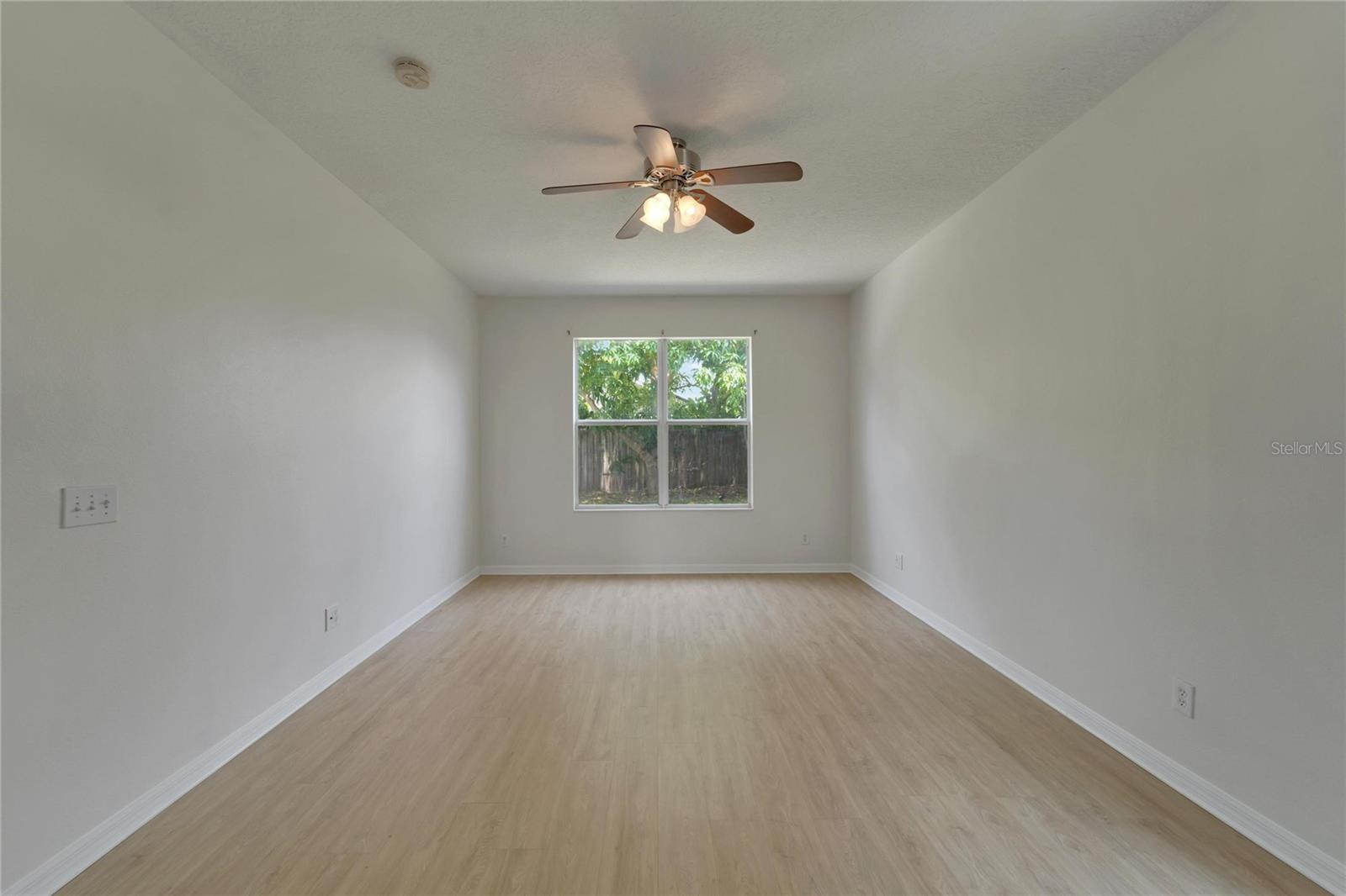 411 Durham Shore Ct Property Photo 33