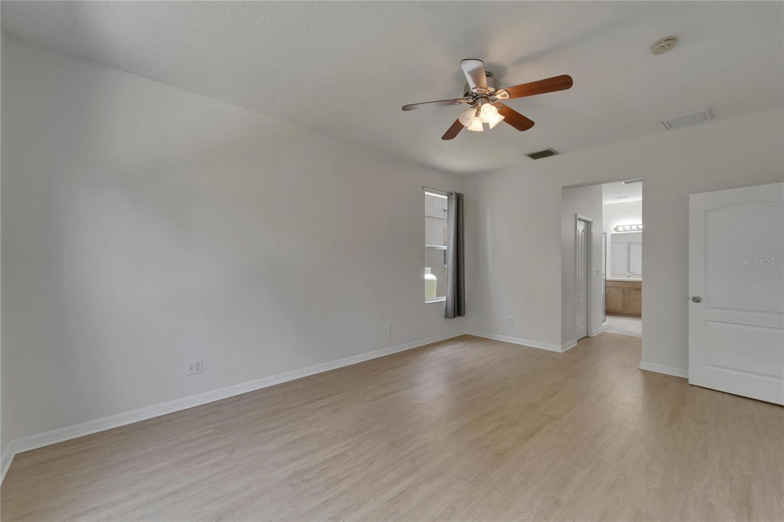 411 Durham Shore Ct Property Photo 34