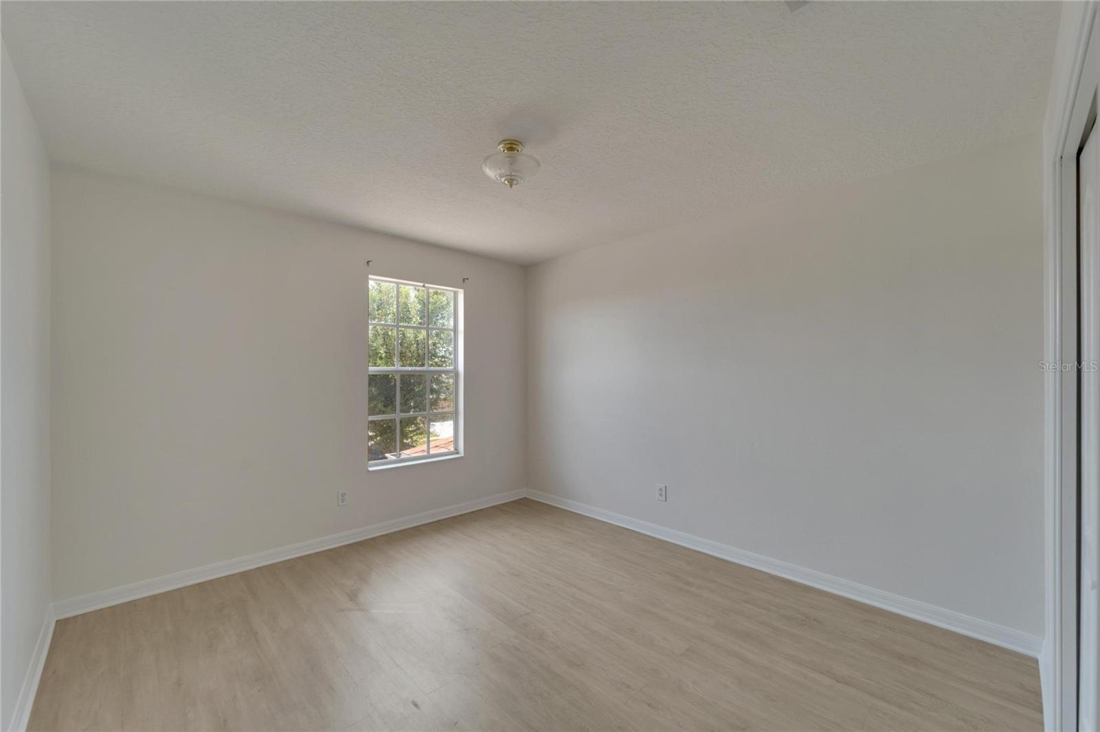 411 Durham Shore Ct Property Photo 36