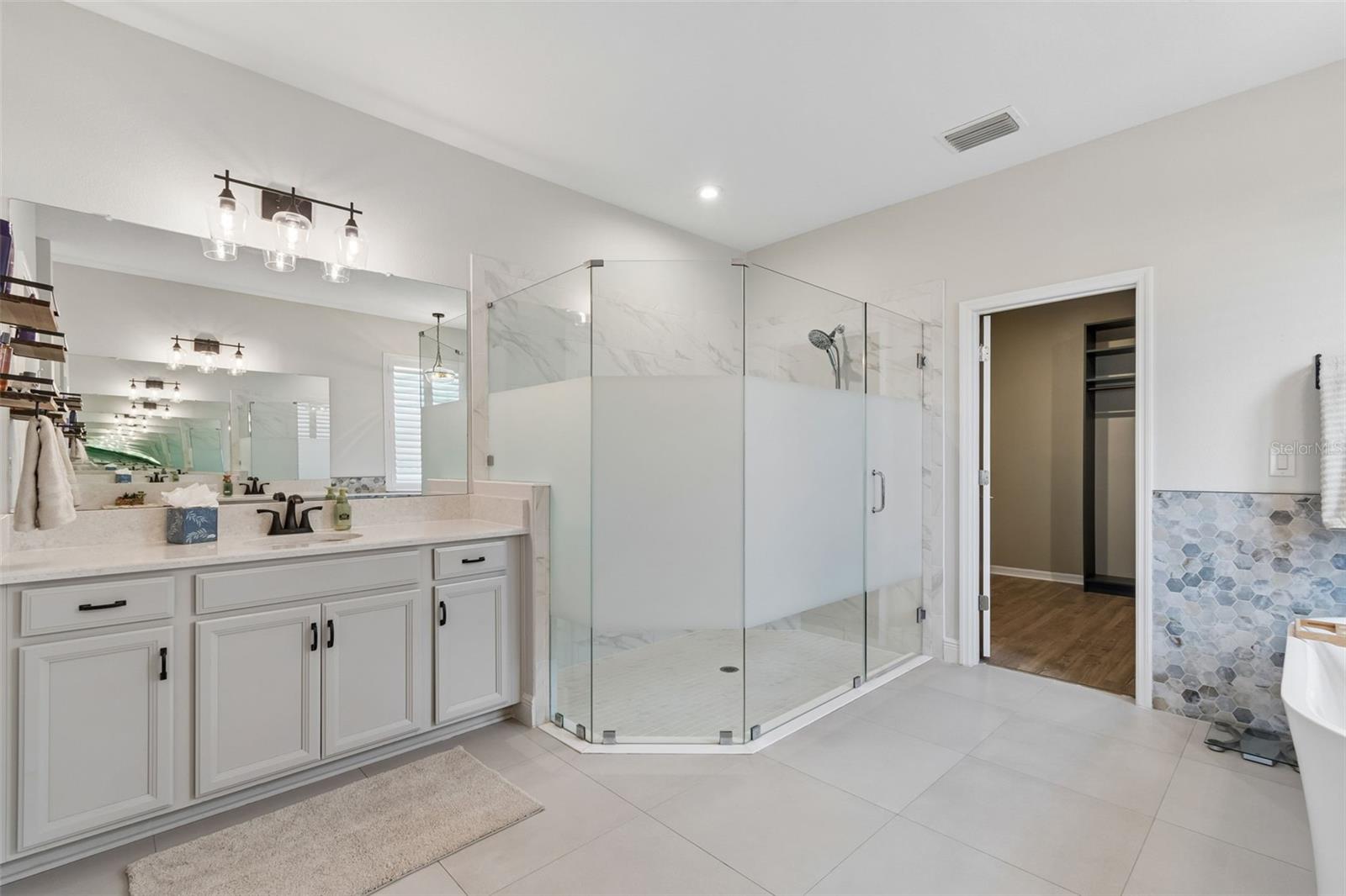 6870 Talamore Dr Property Photo 33