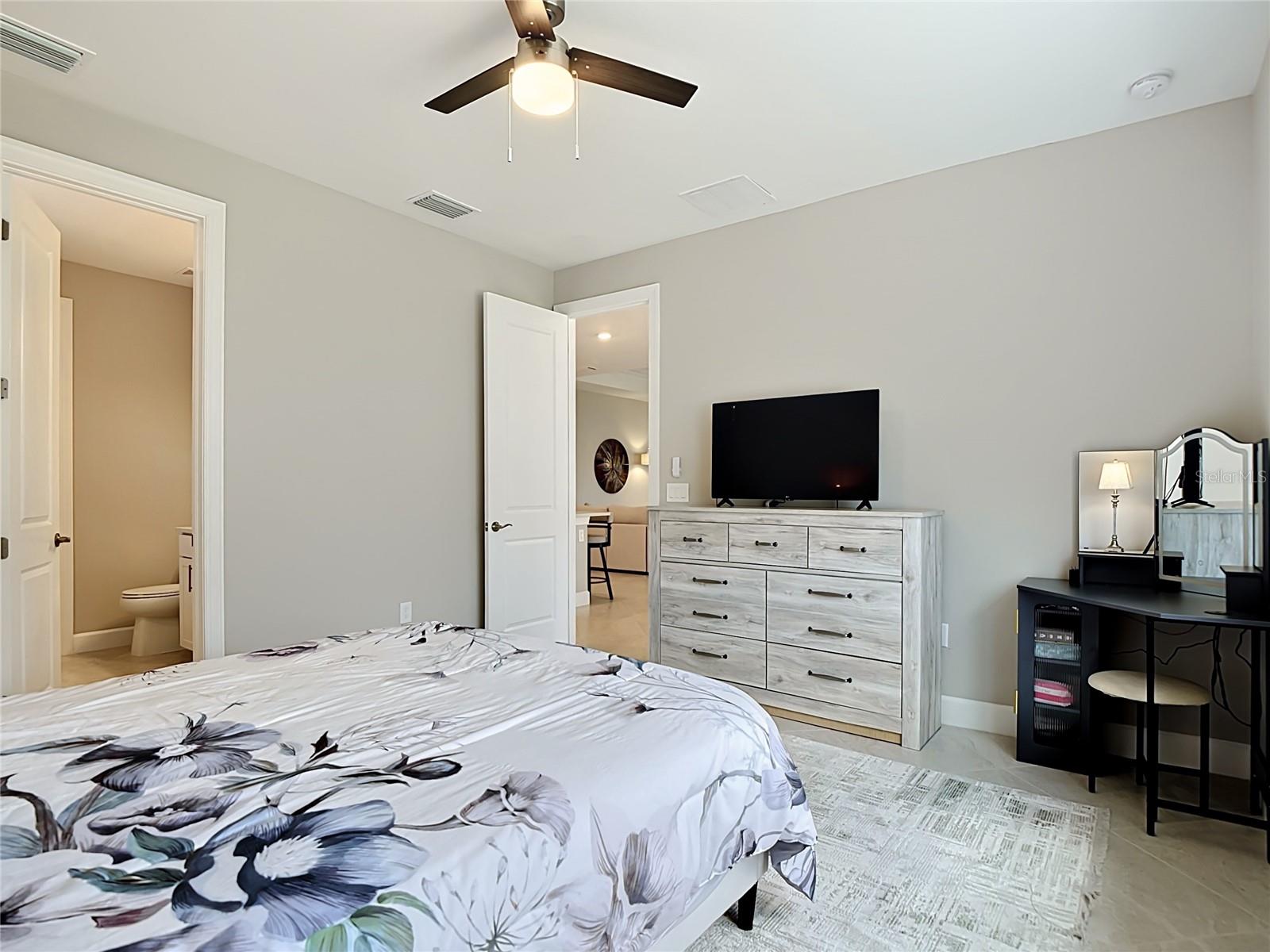 2462 Gabel Oak Dr Property Photo 26