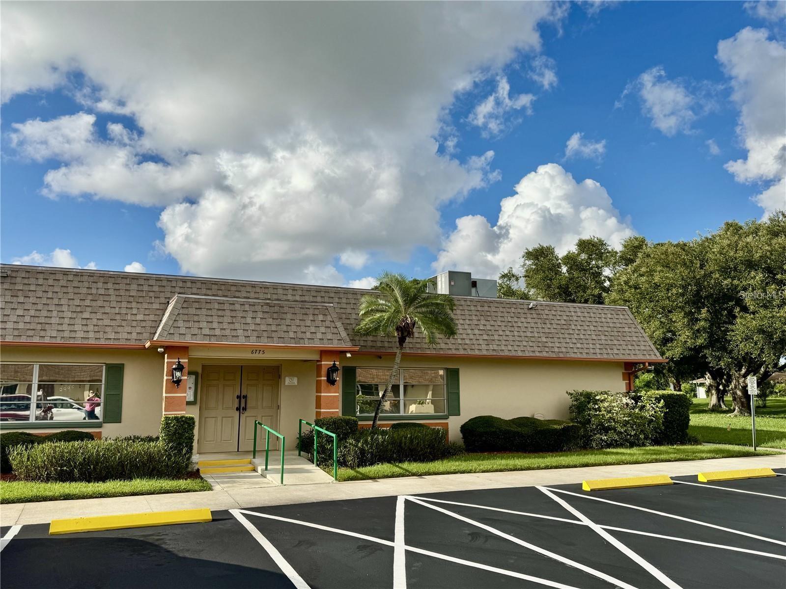 6997 Versailles N #n/a Property Photo 14