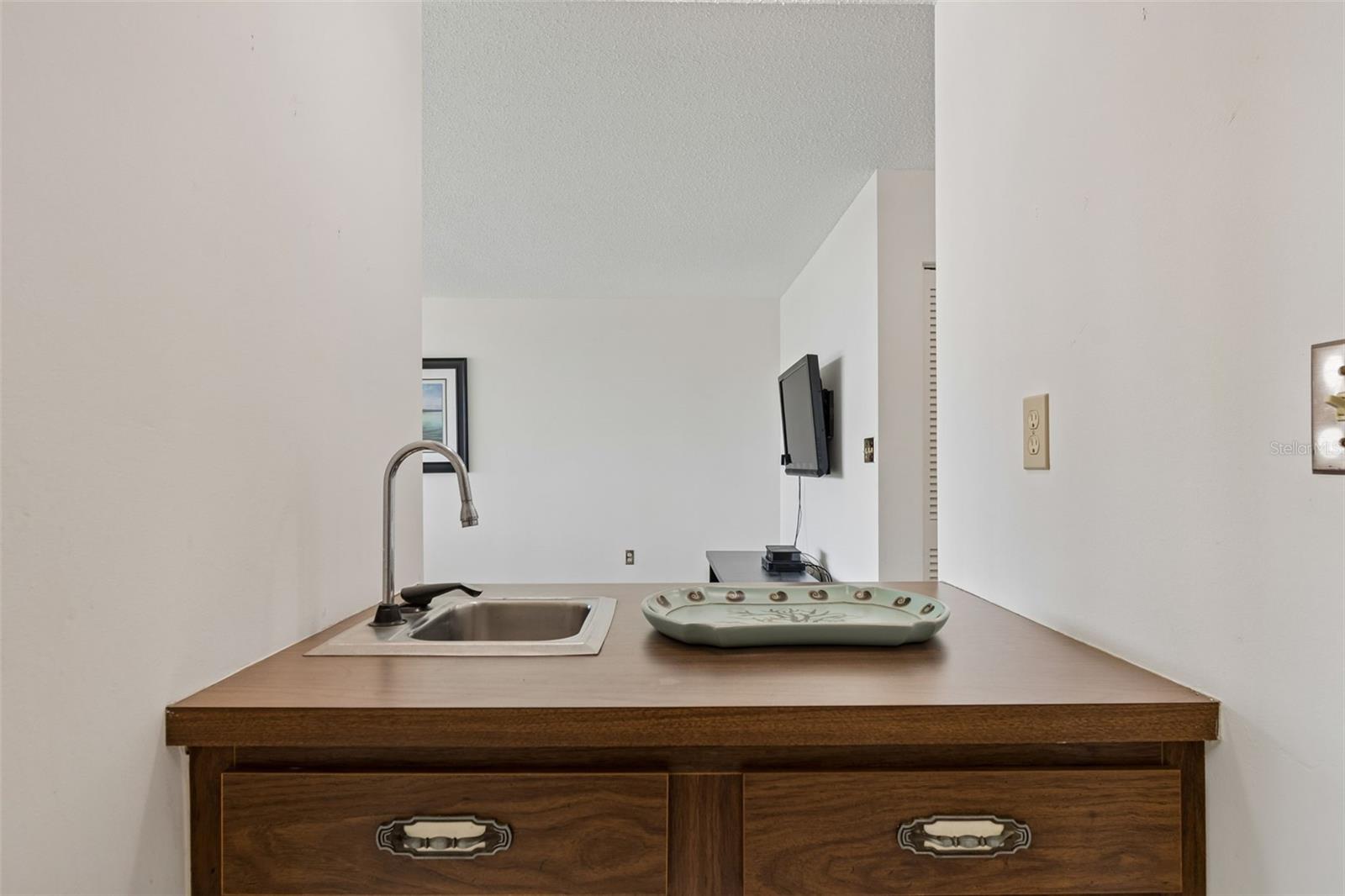 80 Rogers St #6c Property Photo 24