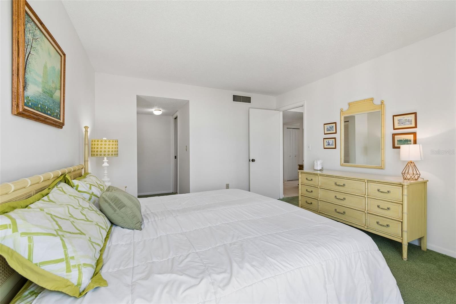 80 Rogers St #6c Property Photo 26