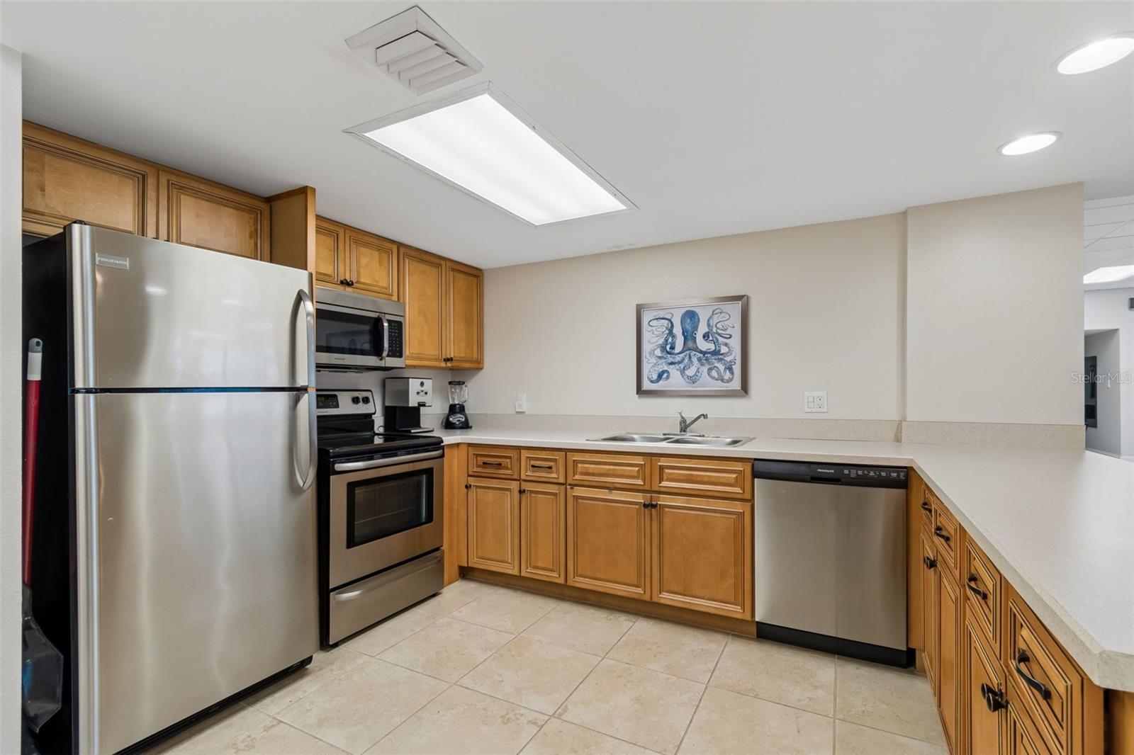 80 Rogers St #6c Property Photo 42