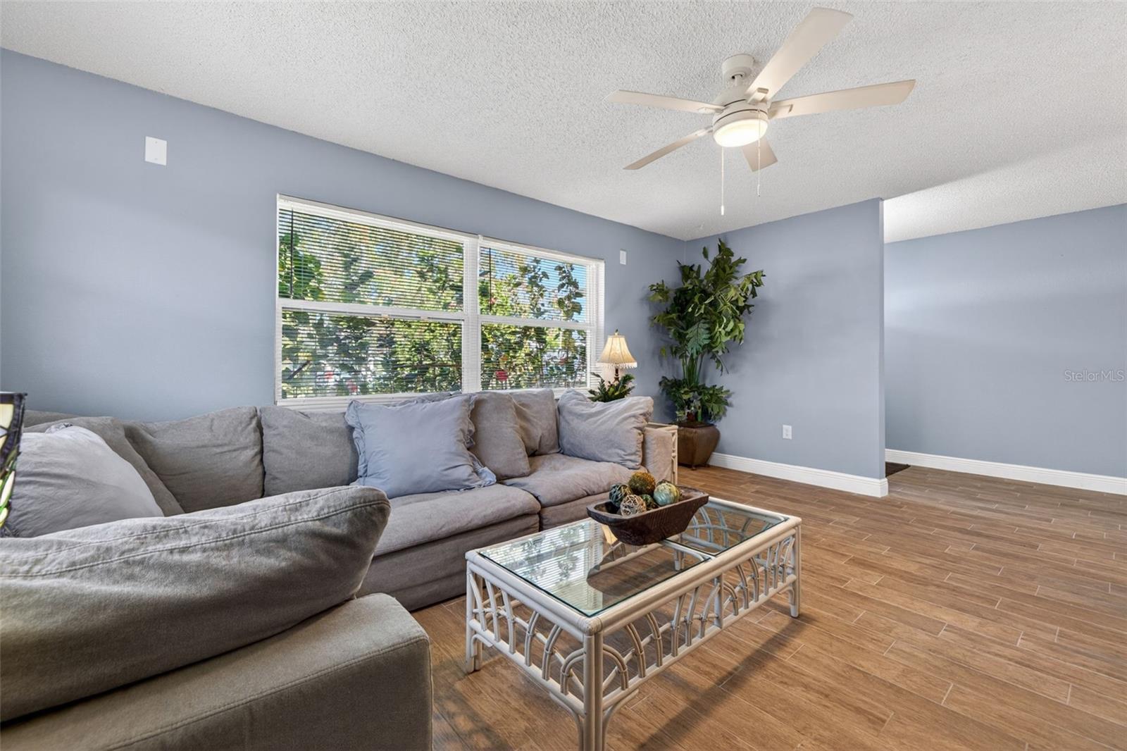 5810 Venetian Blvd Ne Property Photo 5