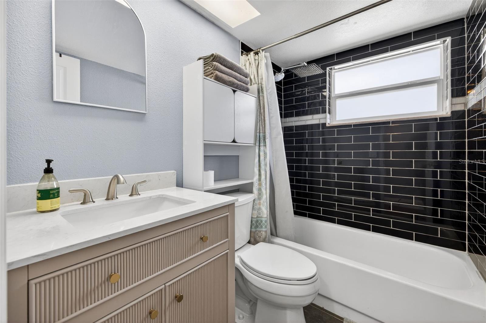 5810 Venetian Blvd Ne Property Photo 15
