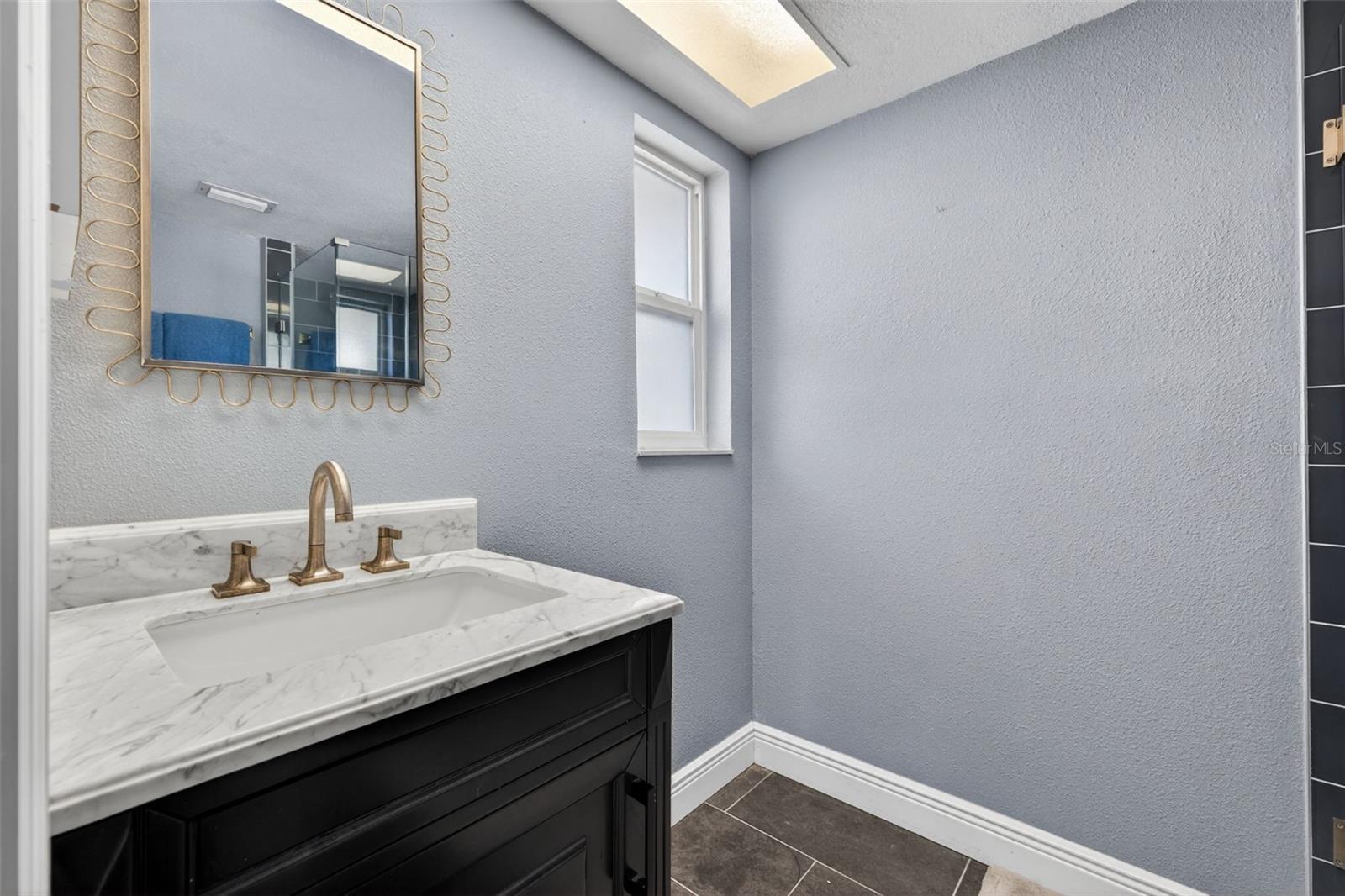 5810 Venetian Blvd Ne Property Photo 18