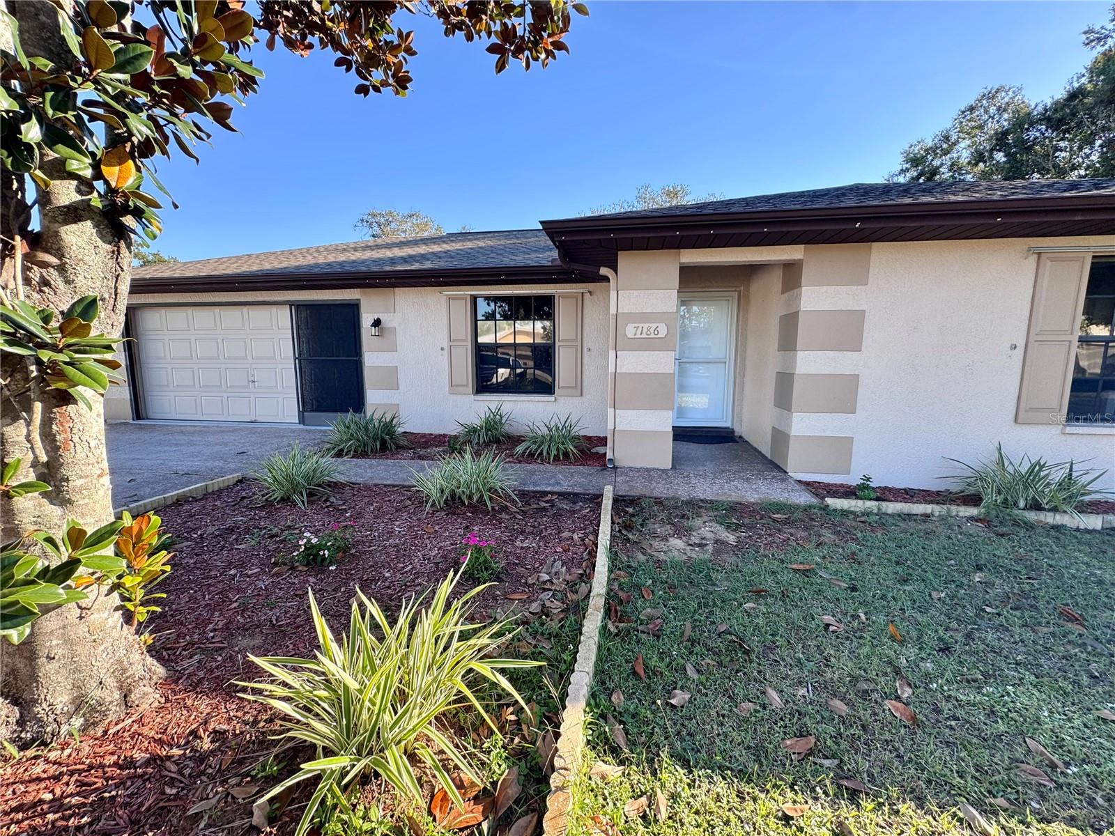 7186 LEXINGTON CIR
