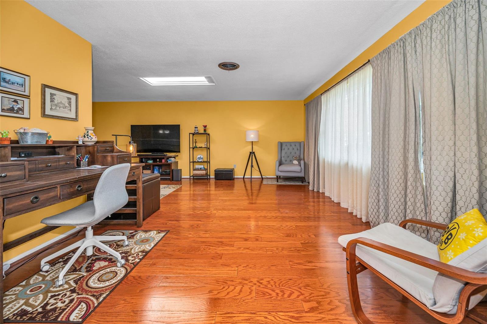 1368 Williams Dr Property Photo 3
