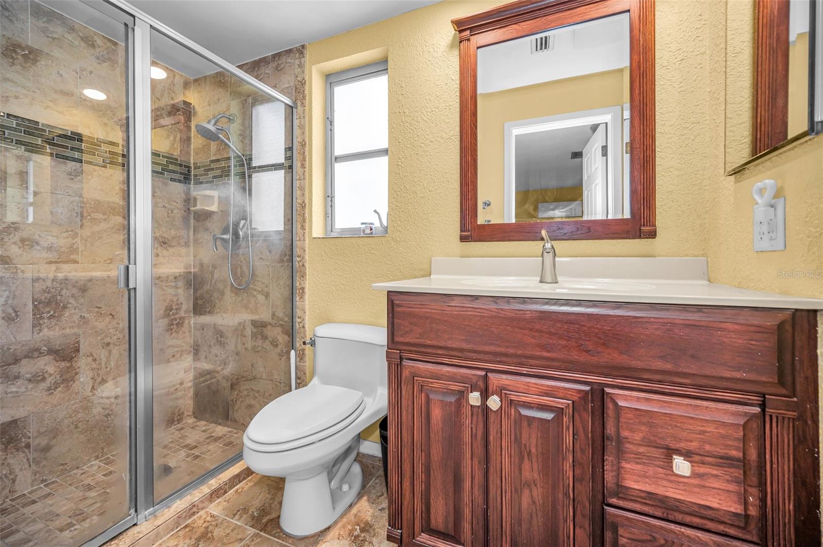 1368 Williams Dr Property Photo 23
