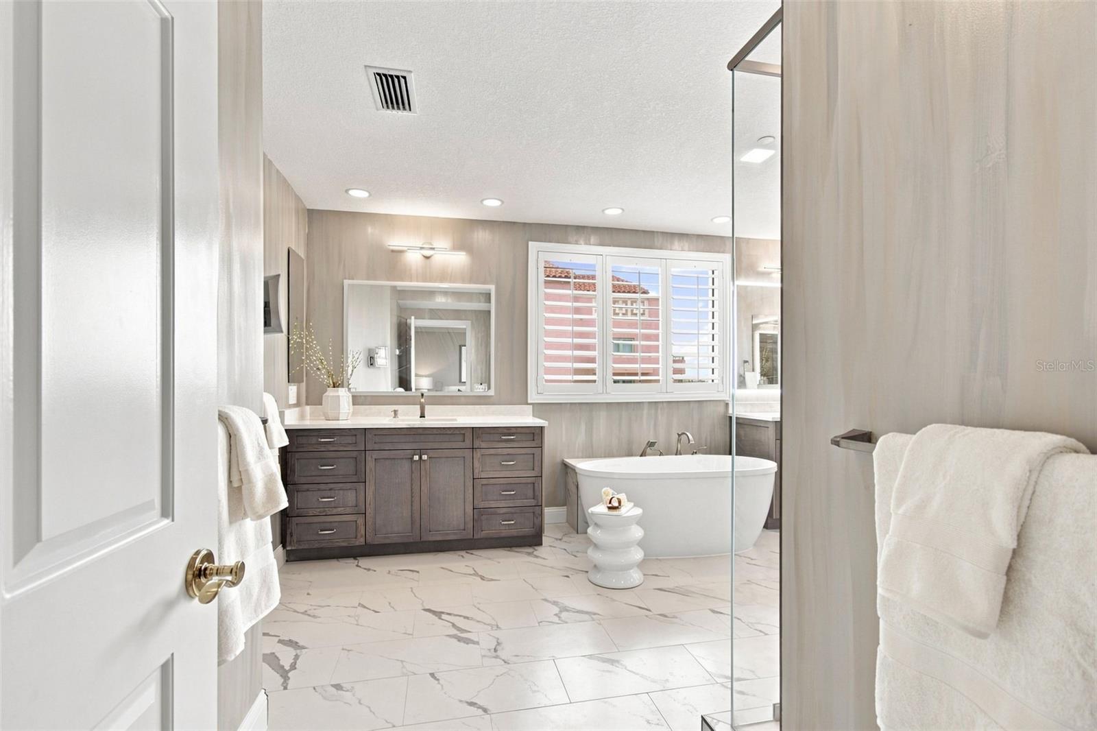 555 5th Ave Ne #711 Property Photo 49
