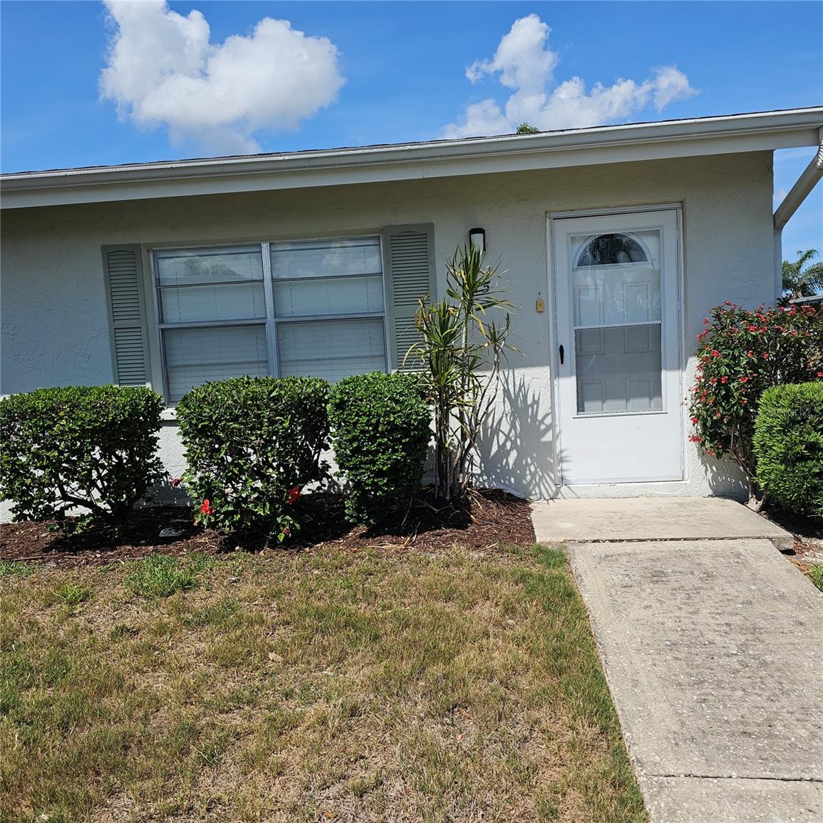 301 ANDOVER PL S #175