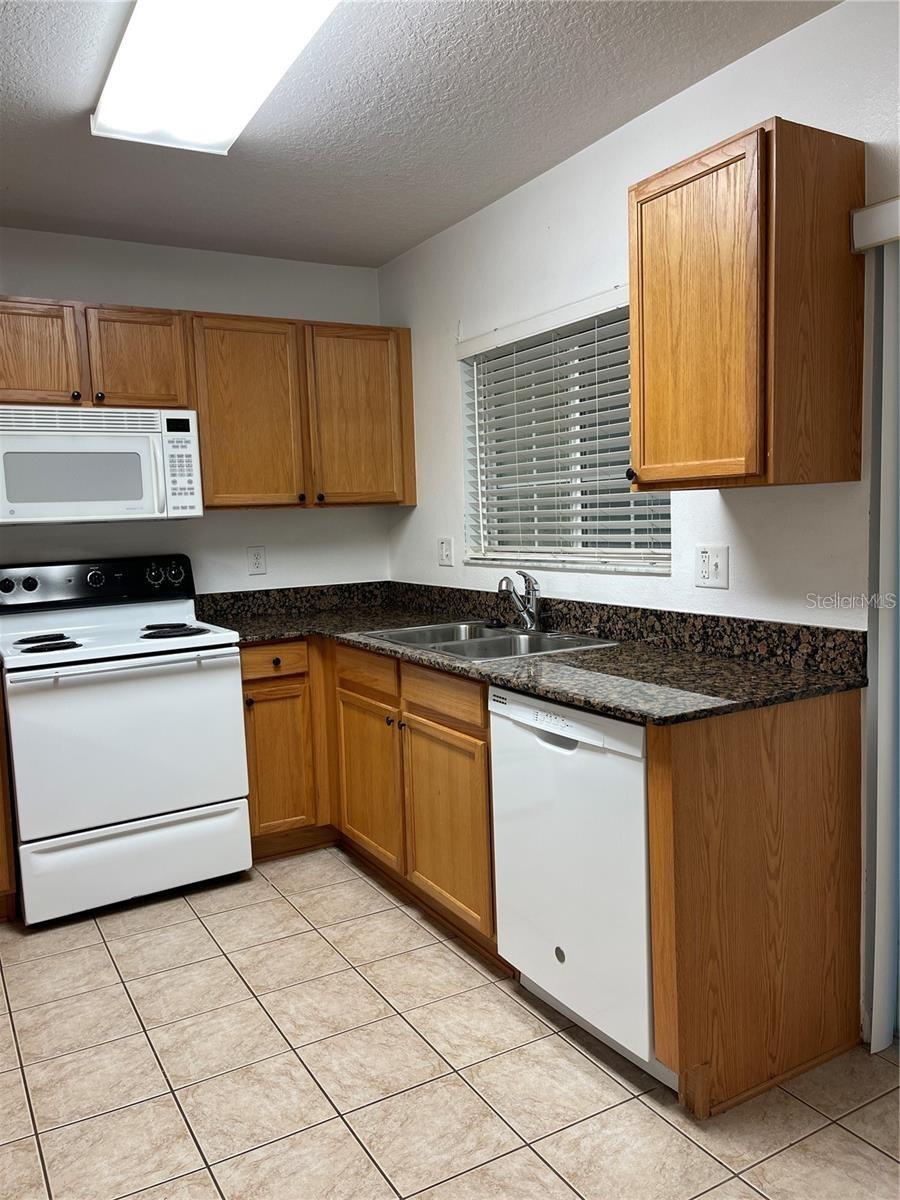 10806 Brickside Ct Property Photo 7