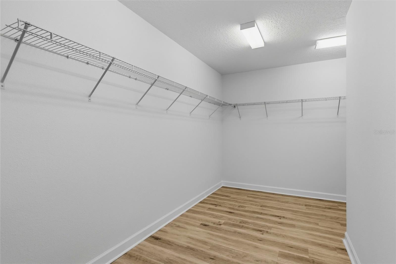 19419 Paddock View Dr Property Photo 31