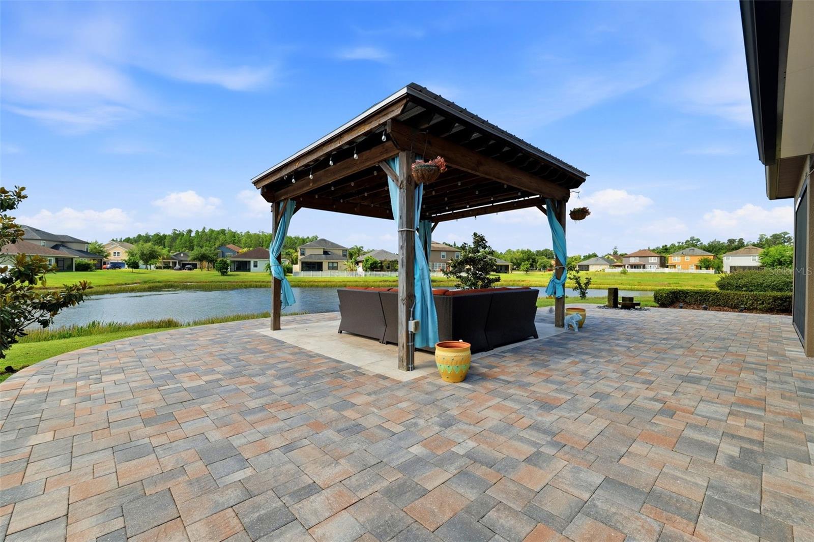19419 Paddock View Dr Property Photo 47