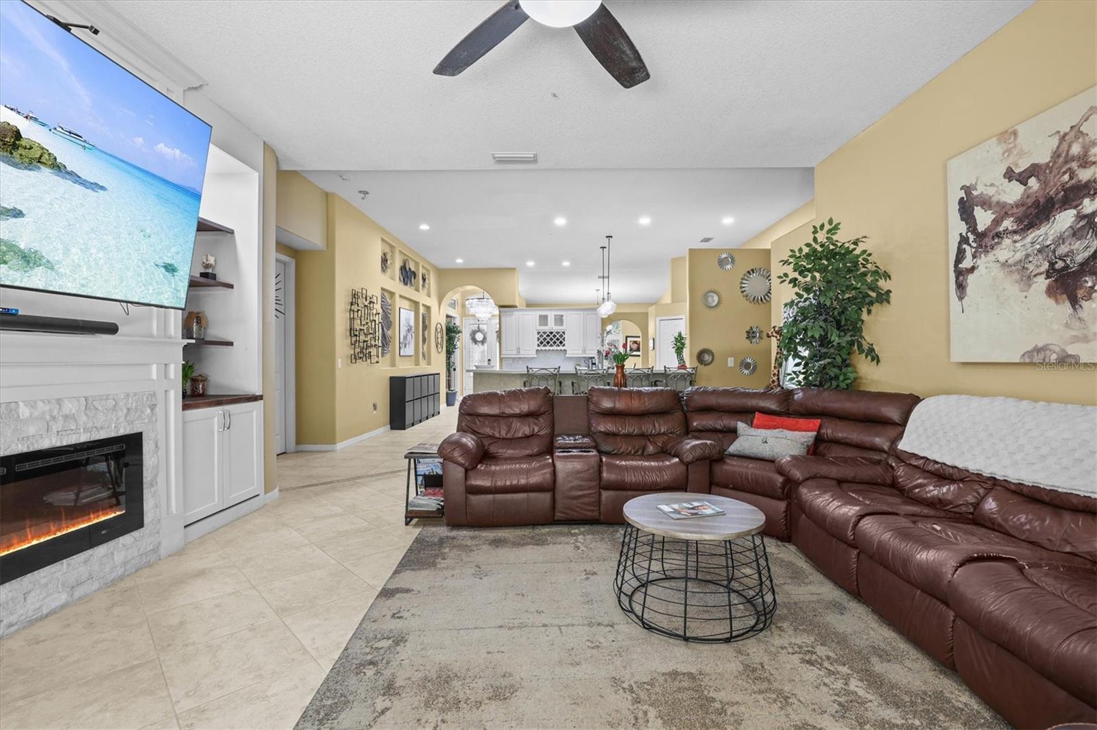 8331 Golden Prairie Dr Property Photo 17