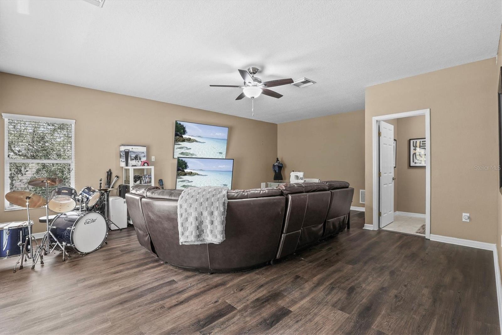 8331 Golden Prairie Dr Property Photo 33