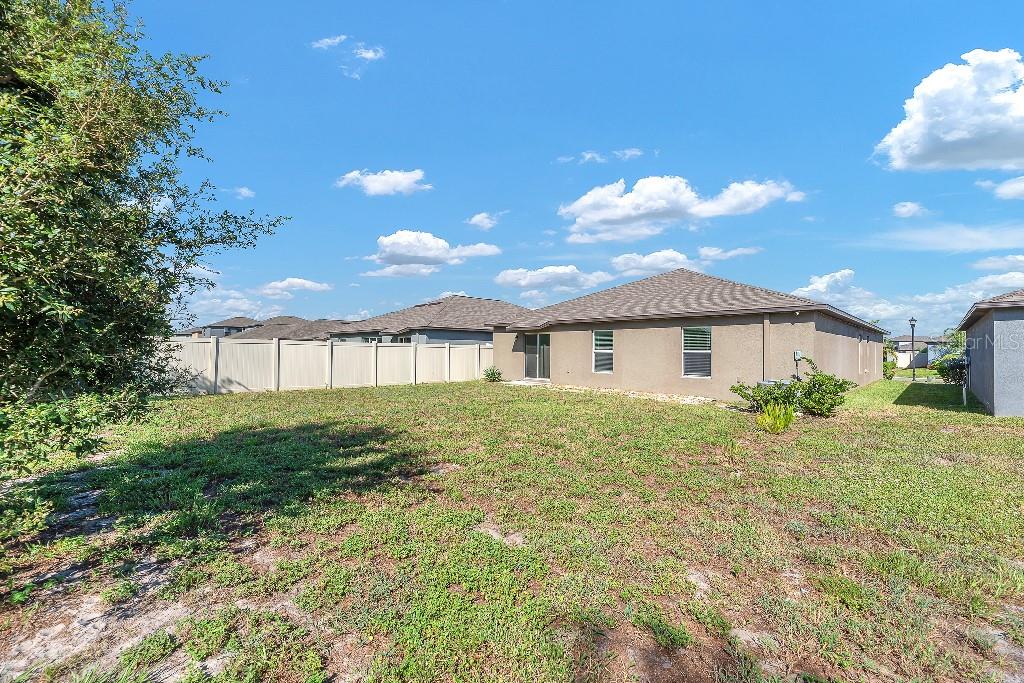5518 Blue Azure Dr Property Photo 4