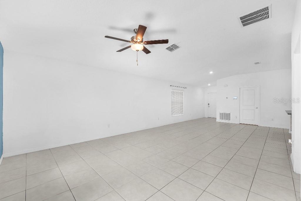 5518 Blue Azure Dr Property Photo 7