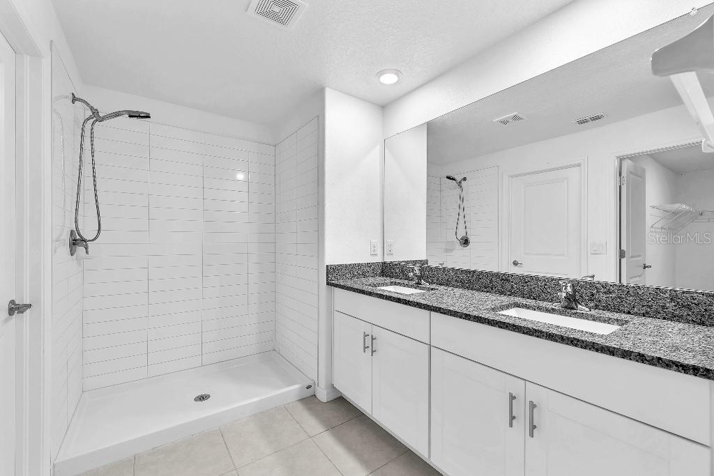 5518 Blue Azure Dr Property Photo 12