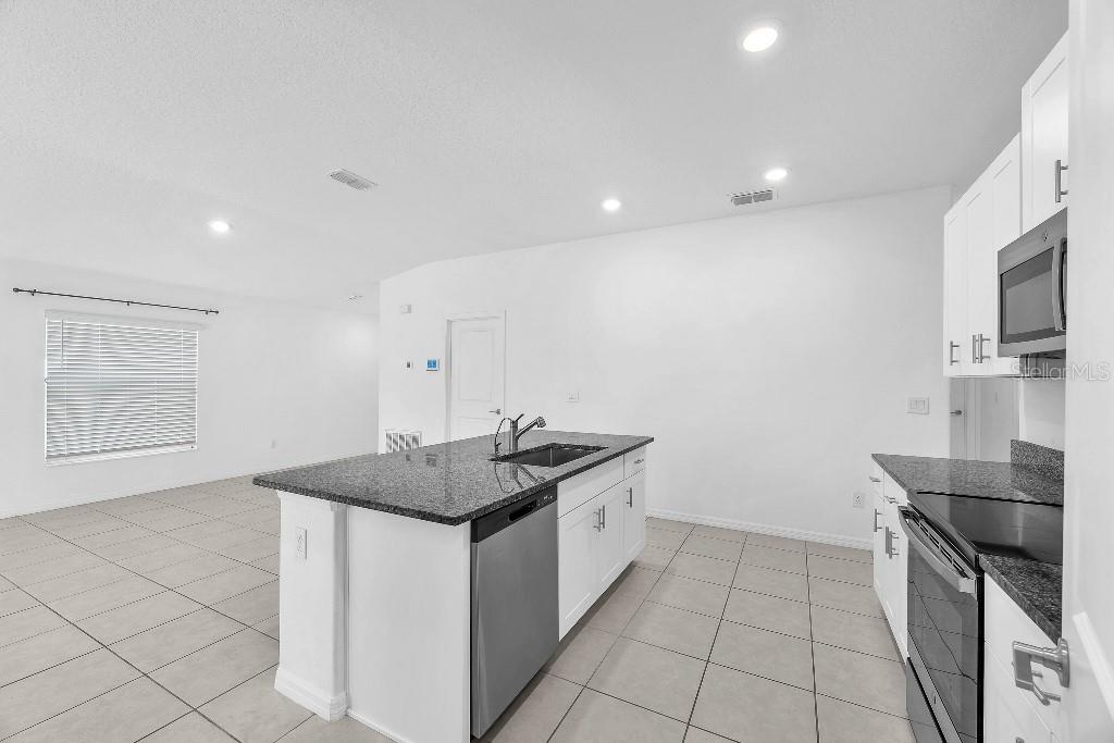 5518 Blue Azure Dr Property Photo 15