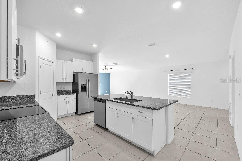 5518 Blue Azure Dr Property Photo 16
