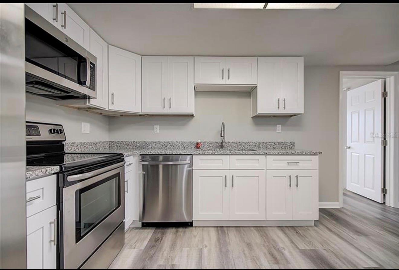 8923 Candlewick Ln Property Photo 15