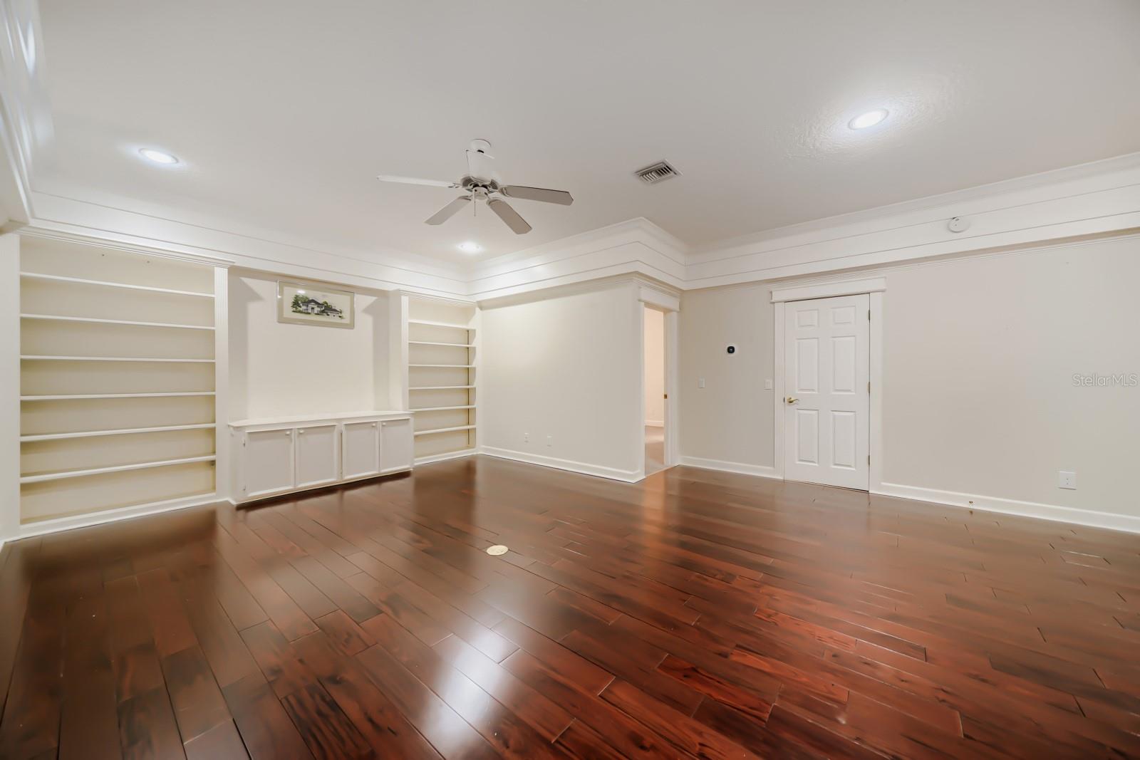 7601 Debeaubien Dr Property Photo 22