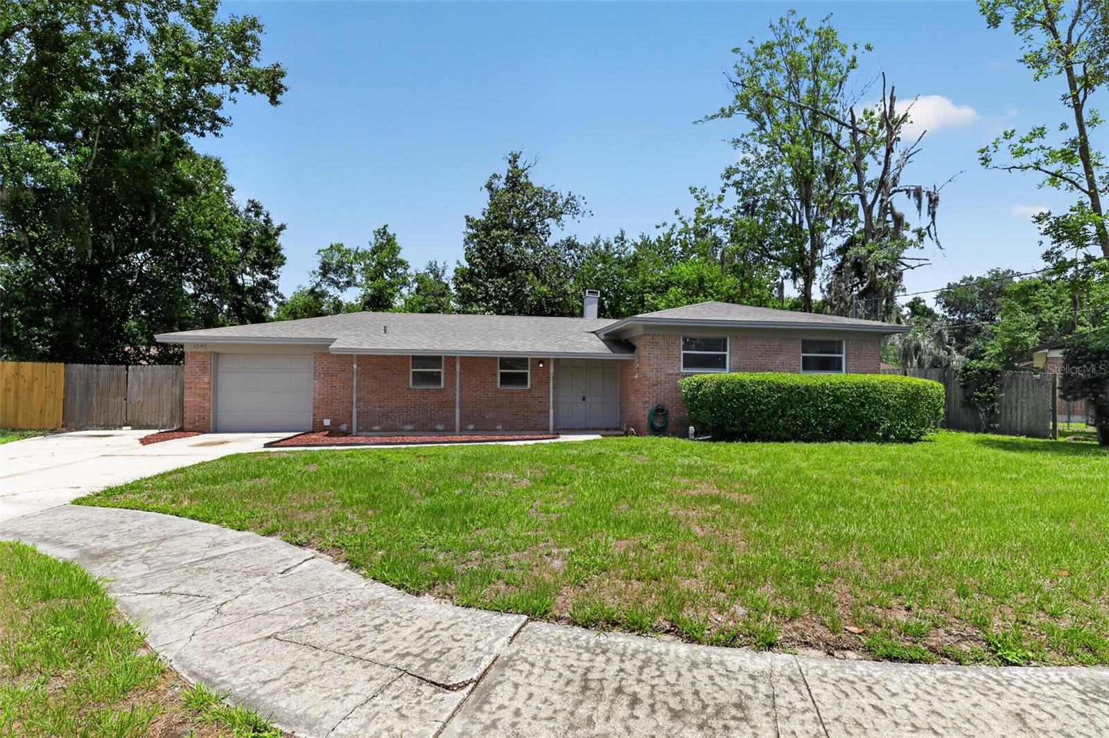 1543 Redbud Ct Property Photo 1
