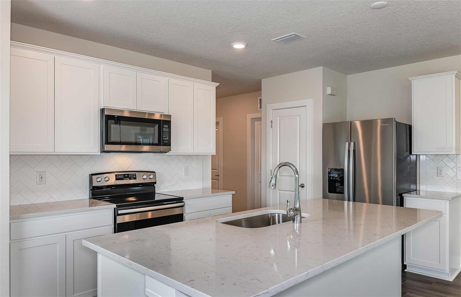 12229 Tranquil Waters Ter Property Photo 3