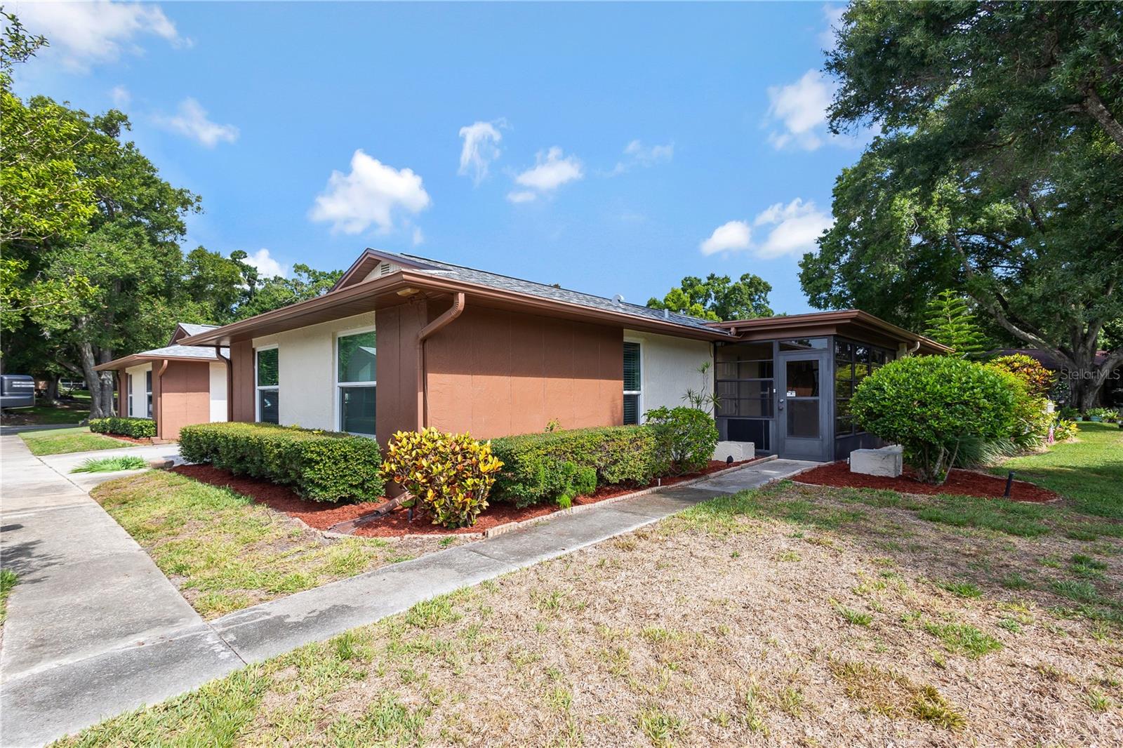 2261 Shelly Dr #d Property Photo 1