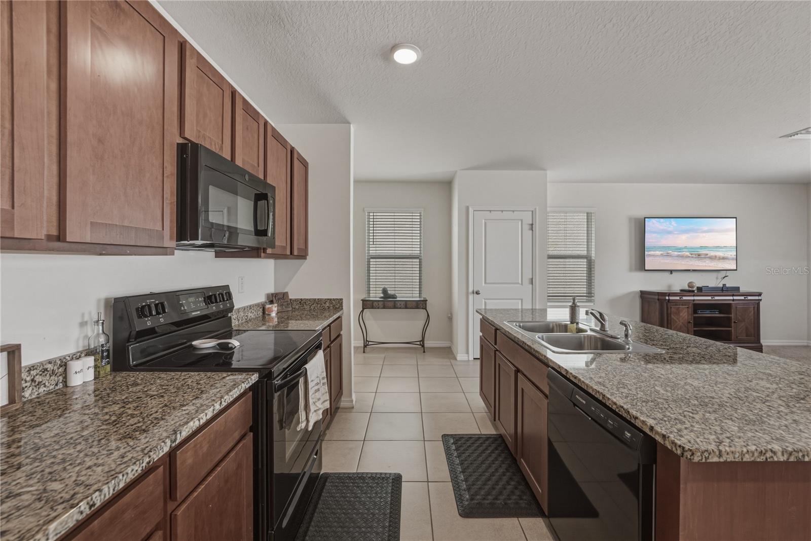16833 Trite Bend St Property Photo 11